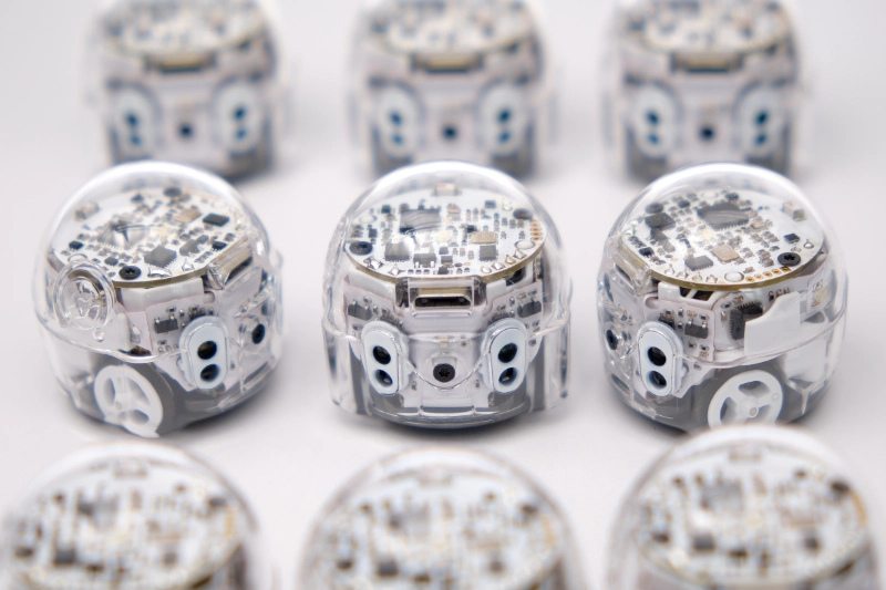 Mehrere Ozobot Evo Roboter