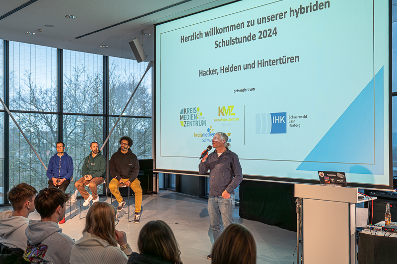 Online-Schulstunde Vorstellung der Redner